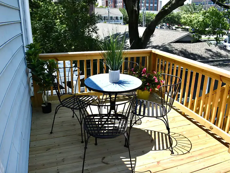 411 N 4th St #D — Photo 14