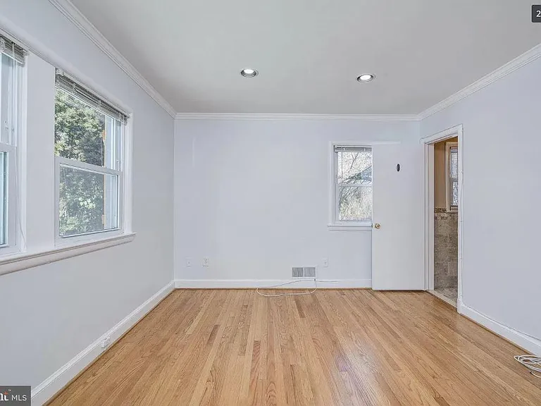 9913 Old Georgetown Rd — Photo 23