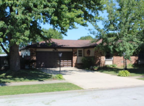 2nd image of 912 Flamingo Ln