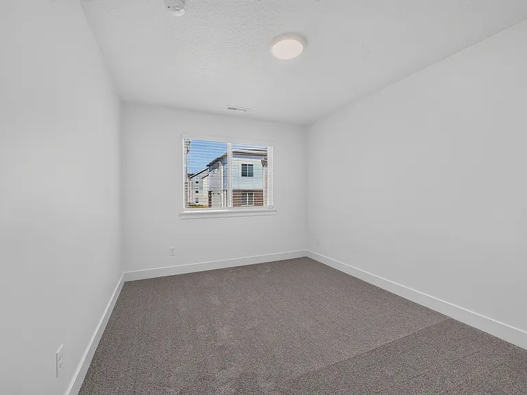 13728 S Devers Dr — Photo 27