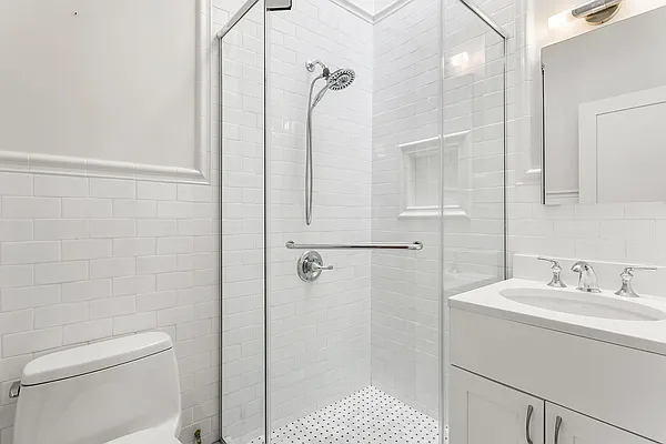 Rented by Compass | media 30