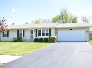 2909 Bluffside Dr, Rockford, IL 61109