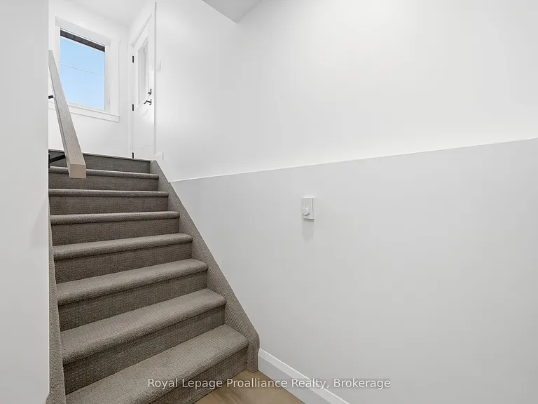 90B Lywood St #LOWER — Photo 6