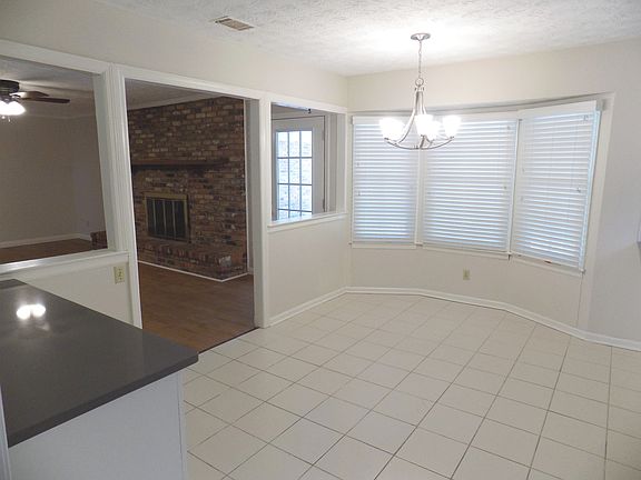 4th image of 3 Cutler Dr