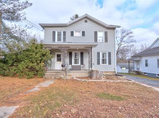 16 Main St, Phelps, NY 14532