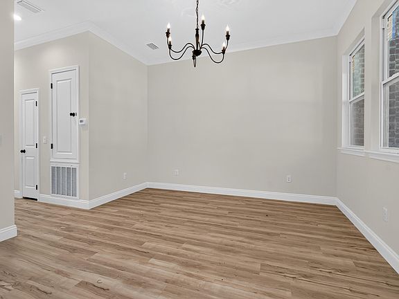 5th image of 12 Tooke St