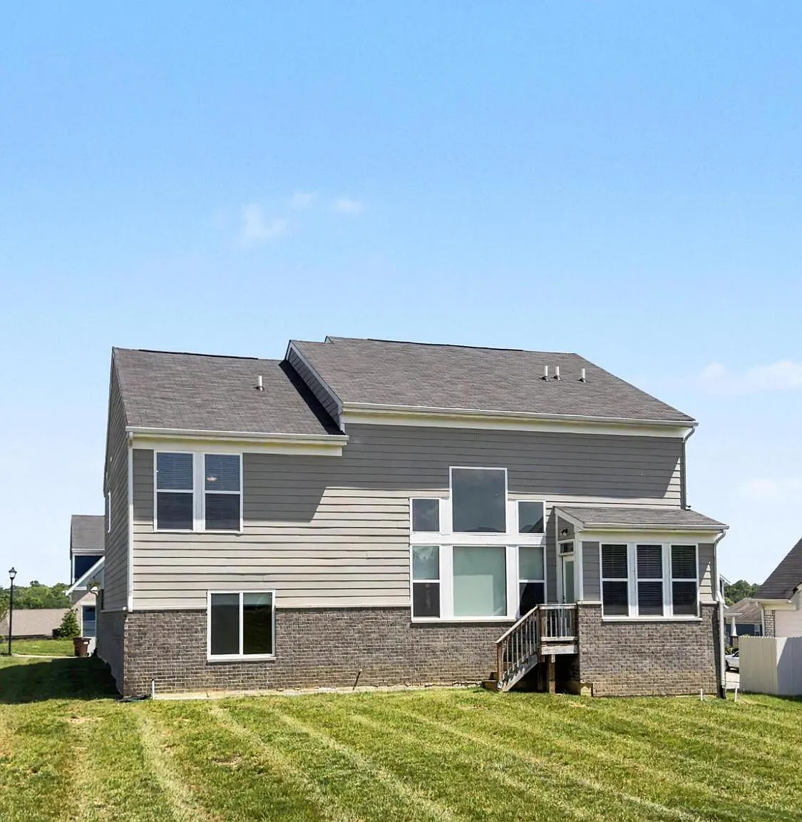4 bed, 4.5 bath, 3526 sqft, $3,495 — Photo 3