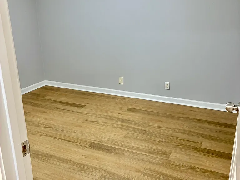 1430 Amal Dr — Photo 7