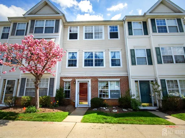 83 Nathan Blvd, Parlin, NJ 08859