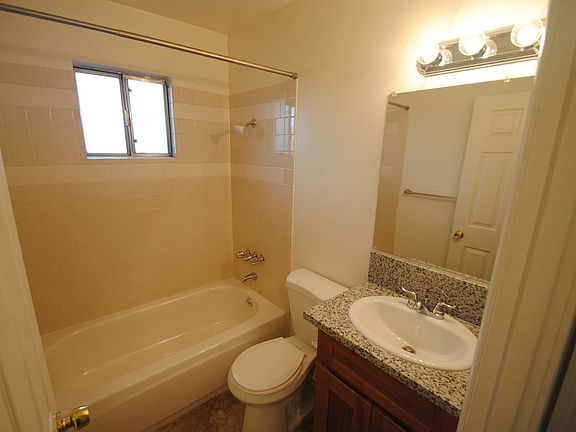 5th image of 7712 Saybrook Dr