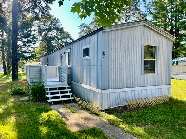 16 Gary Way, Plattsburgh, NY 12901