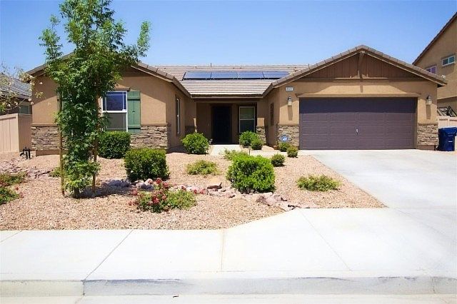 1st image of 3127 Garnet Ln