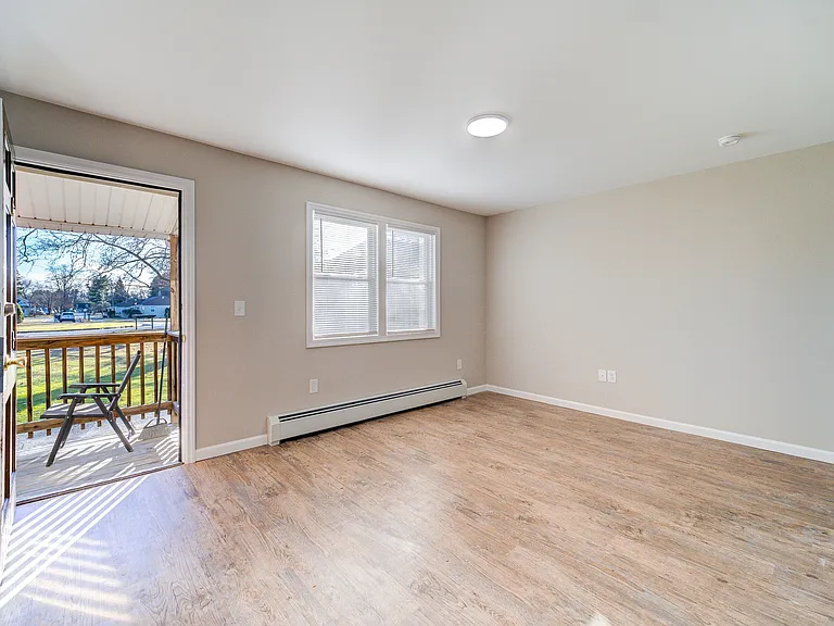 4 Springwood Cir #4C — Photo 3