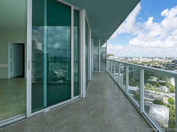 2nd image of 1900 N Bayshore Dr APT 616