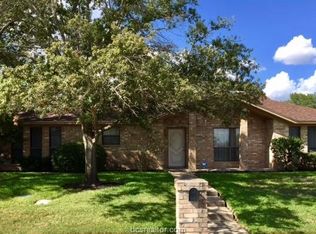 2407 Barak Ln, Bryan, TX 77802