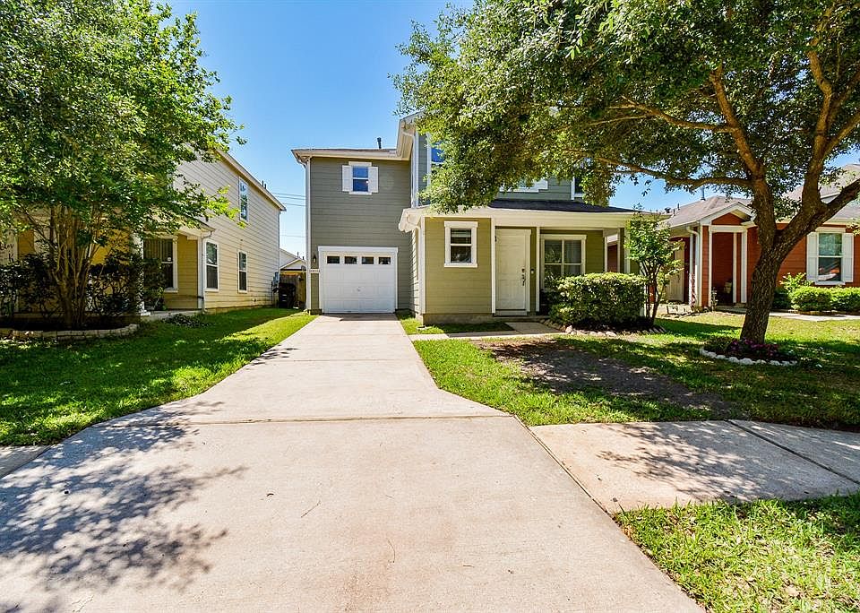 1st image of 10034 Victoria Chase Ln