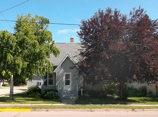 300 E Brooklyn St, Chilton, WI 53014