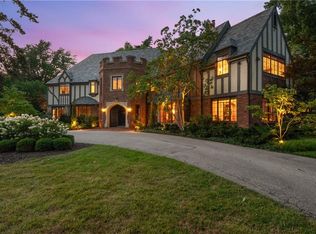 1040 W 57th St, Kansas City, MO 64113