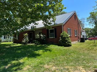 807 S Windsor St, Windsor, MO 65360