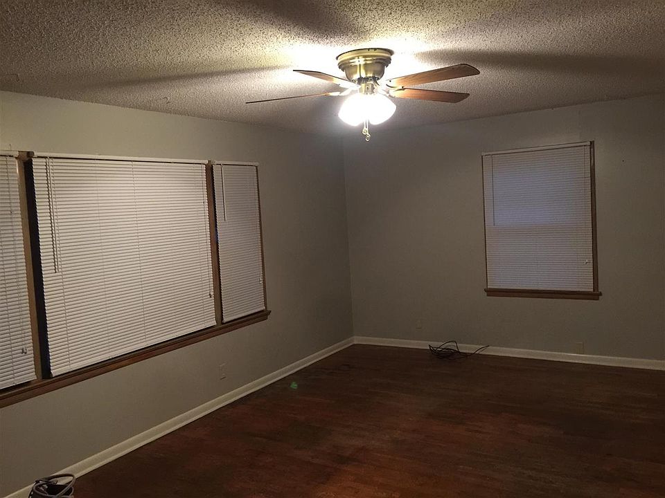 827 Boyd Ave, Newton, KS 67114 Zillow