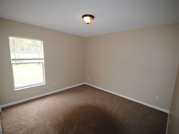 5th image of 1137 Heather Glen Dr