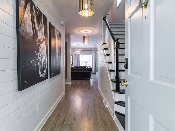 4th image of 608 Camino Dr