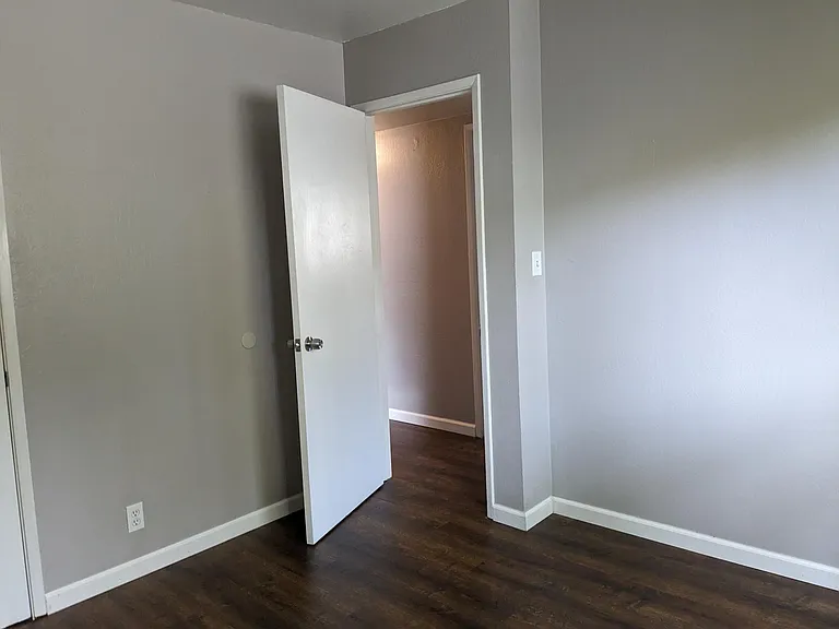 509 Sunrise Ave — Photo 5