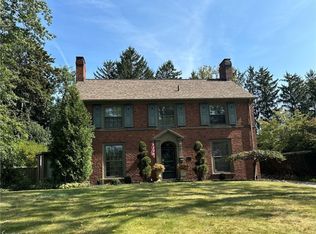 4829 Oak Knoll Dr, Youngstown, OH 44512