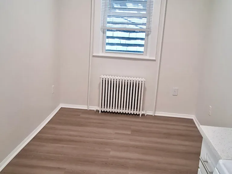 50 Montgomery Ave #1 — Photo 3