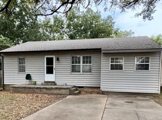 811 S Pettit Ave, Hominy, OK 74035
