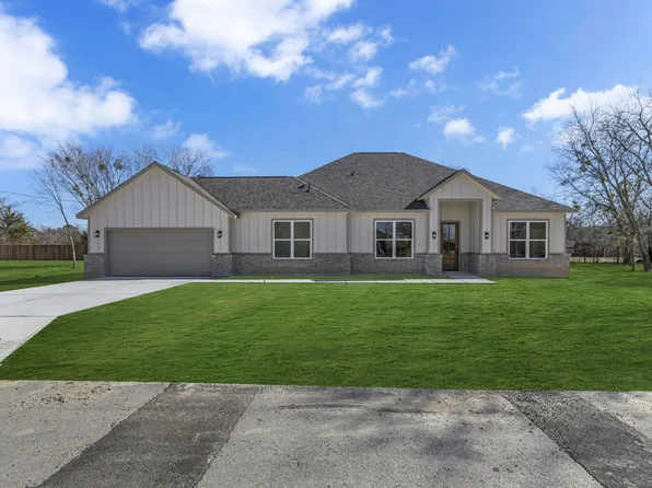 7317 Carol St, Greenville, TX 75402