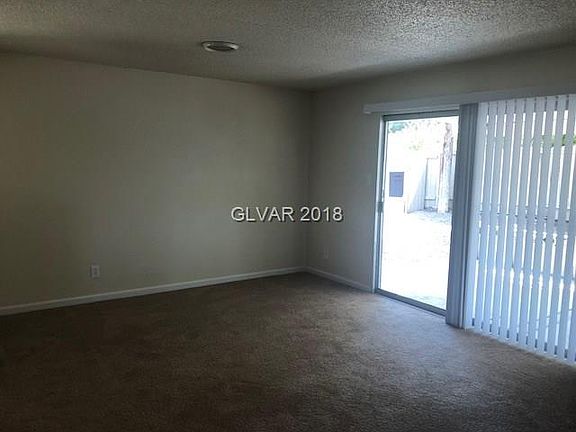 5th image of 324 Zion Dr