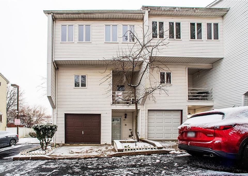 1st image of 18 Grasmere Ct