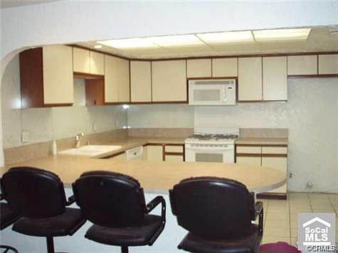 2nd image of 2459 Marseilles Way