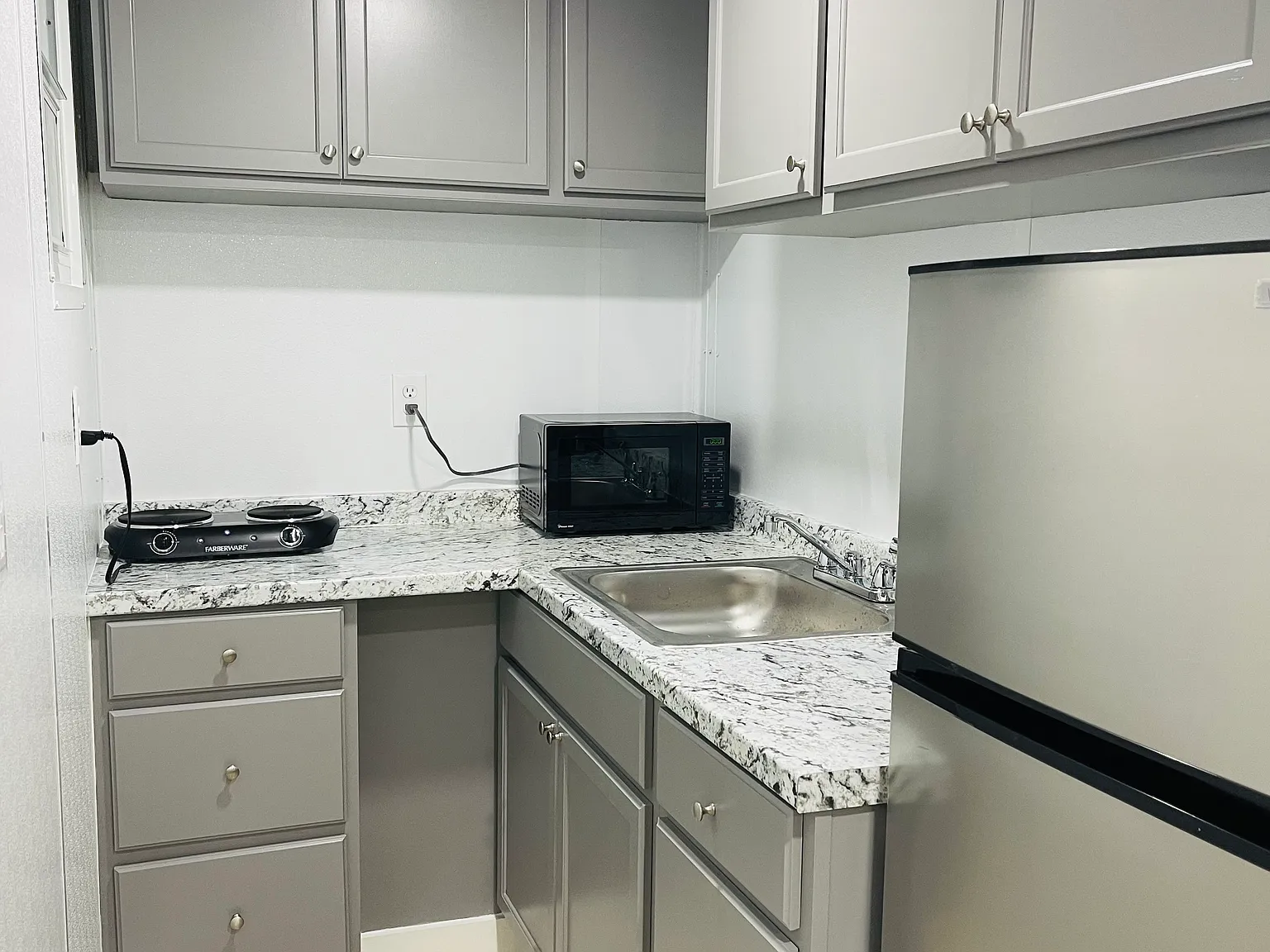 Studio, 600 sqft, $1,300 — Photo 3