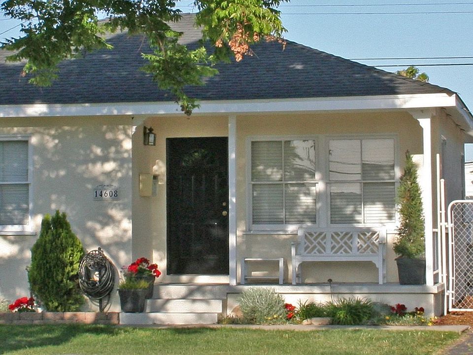 1st image of 14608 Painter Ave