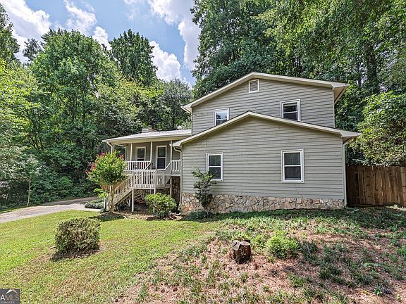 3rd image of 917 Andover Ct
