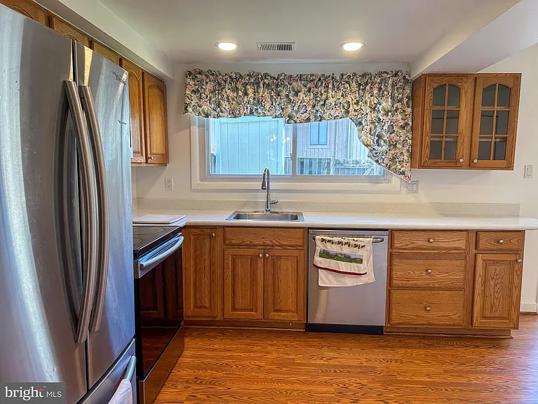13327 Schwenger Pl — Photo 12