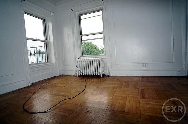 Rented by EXR | media 16