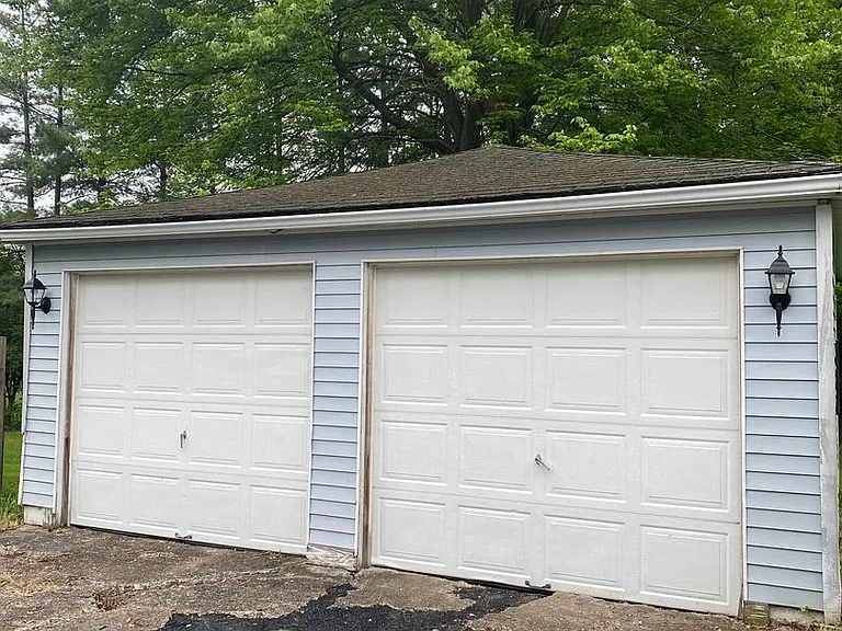 379 Rosemont Ave — Photo 17