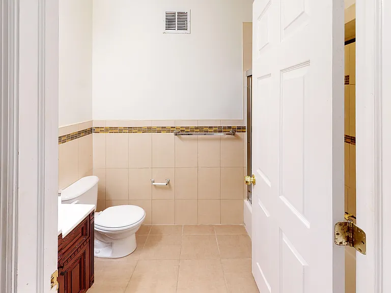 177 Clendenny Ave #2 — Photo 3