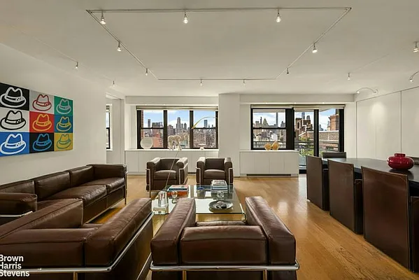 Living room, photo 1