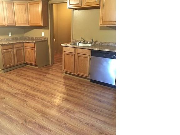 3rd image of 306 S Jefferson Ave