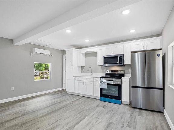 5th image of 162 Myrtle Rd