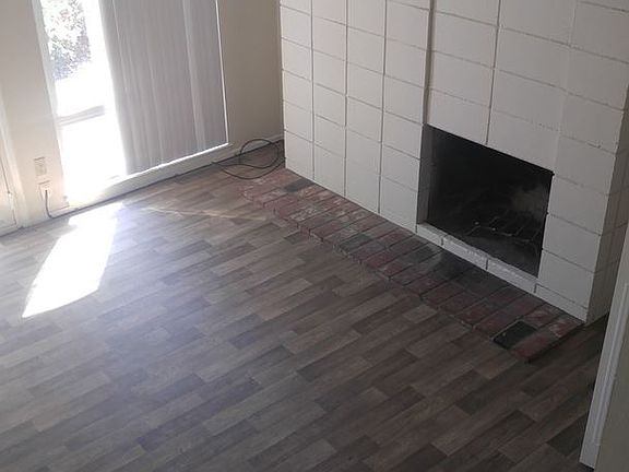 3rd image of 4721 Marconi Ave APT 02