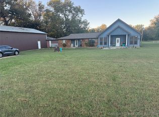 17035 E 10th Rd, Lenapah, OK 74042