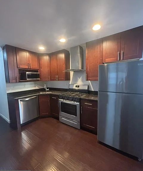 402 4th Ave #106 — Photo 9