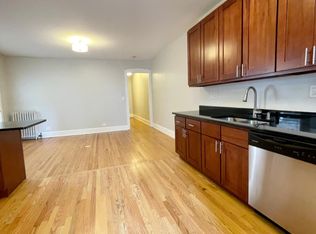 918 Main St #1W, Evanston, IL 60202