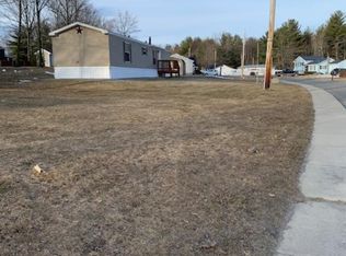 59 Champlain Dr, Mineville, NY 12956