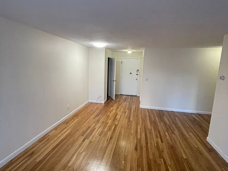 120 Dustin St #3 — Photo 5